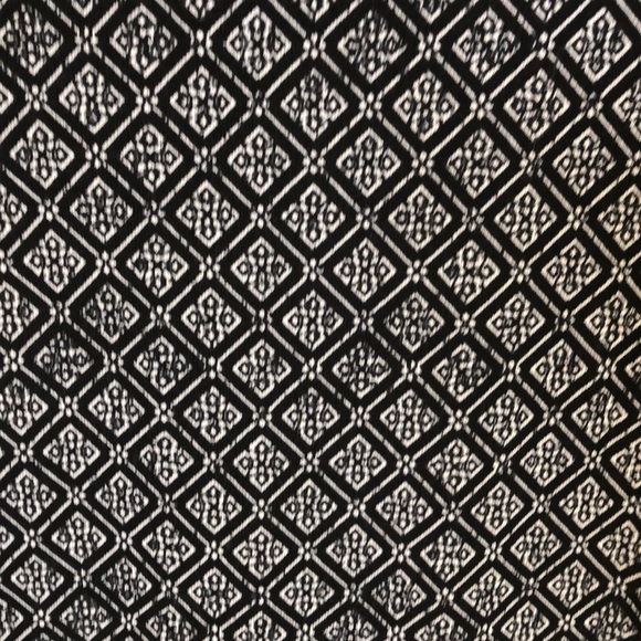 LulaRoe Xs Maria - Picture 3 of 3